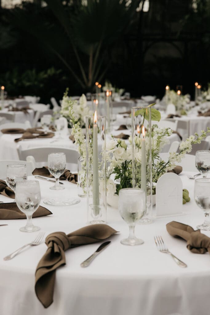 Wedding tablescape; wedding color palettes for 2026